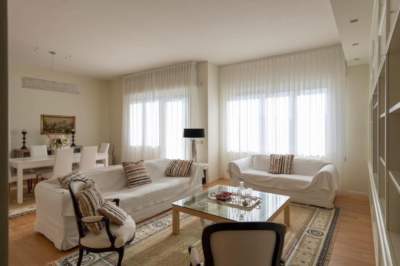 Casa Gramsci Luxury Apartment Pesaro Ngoại thất bức ảnh