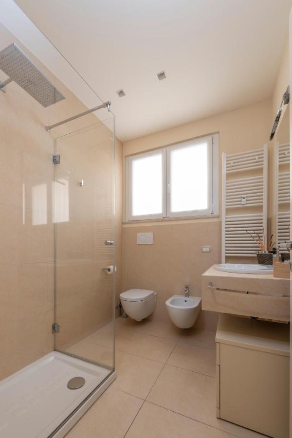 Casa Gramsci Luxury Apartment Pesaro Ngoại thất bức ảnh